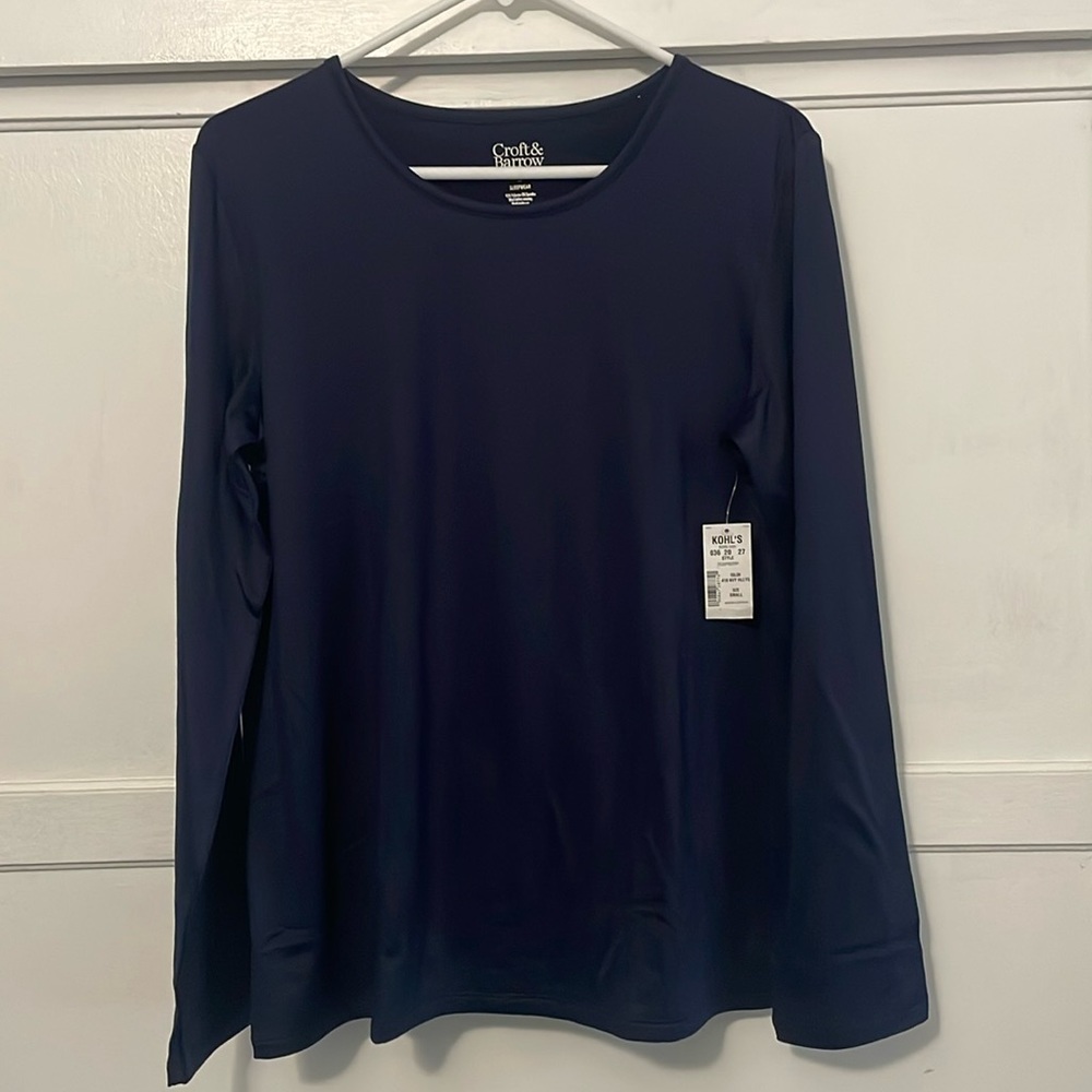 Croft & Barrow Long Sleeve sleepwear. 92% polyester 8% spandex.